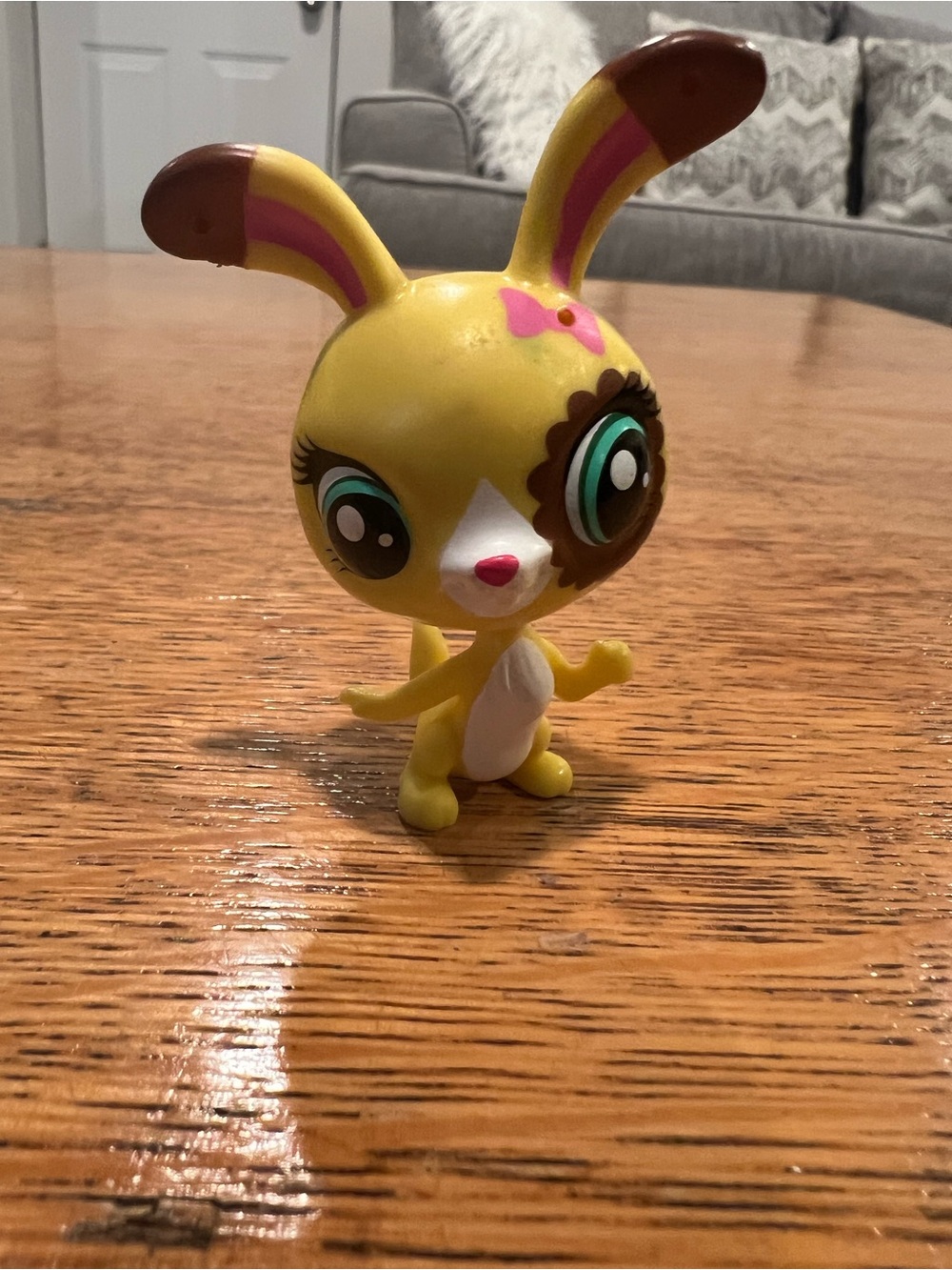Littlest Pet Shop Buttercream Sunday Bunny Rabbit #3844